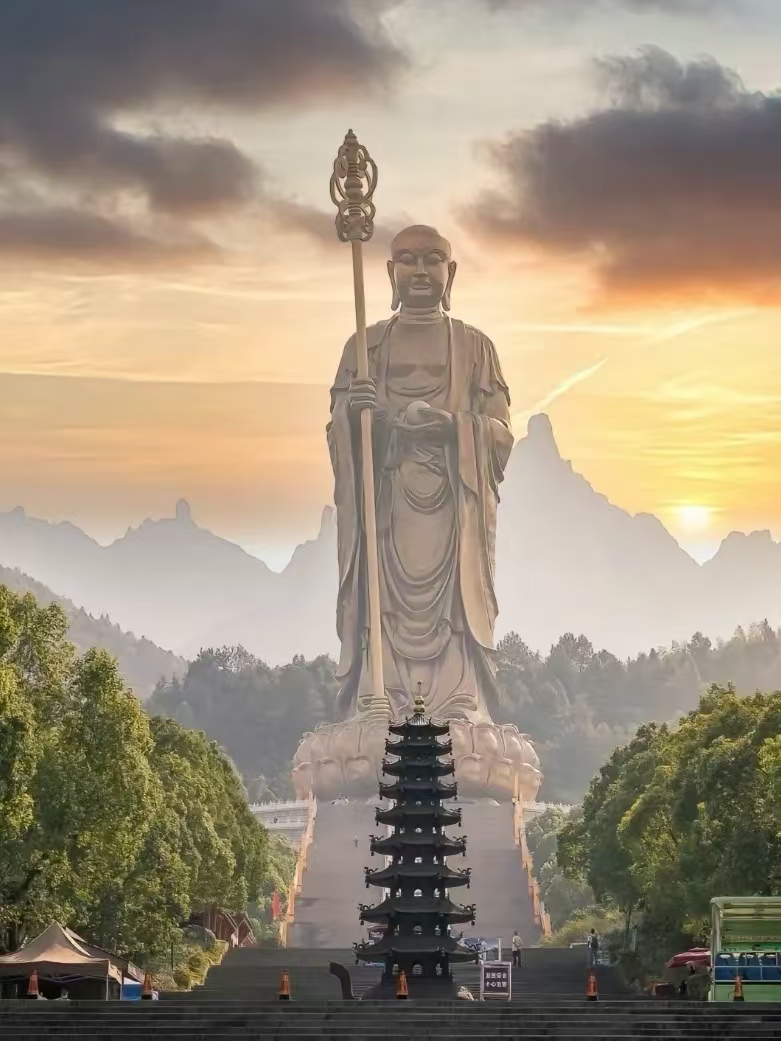 缘来九华山，万般皆如意